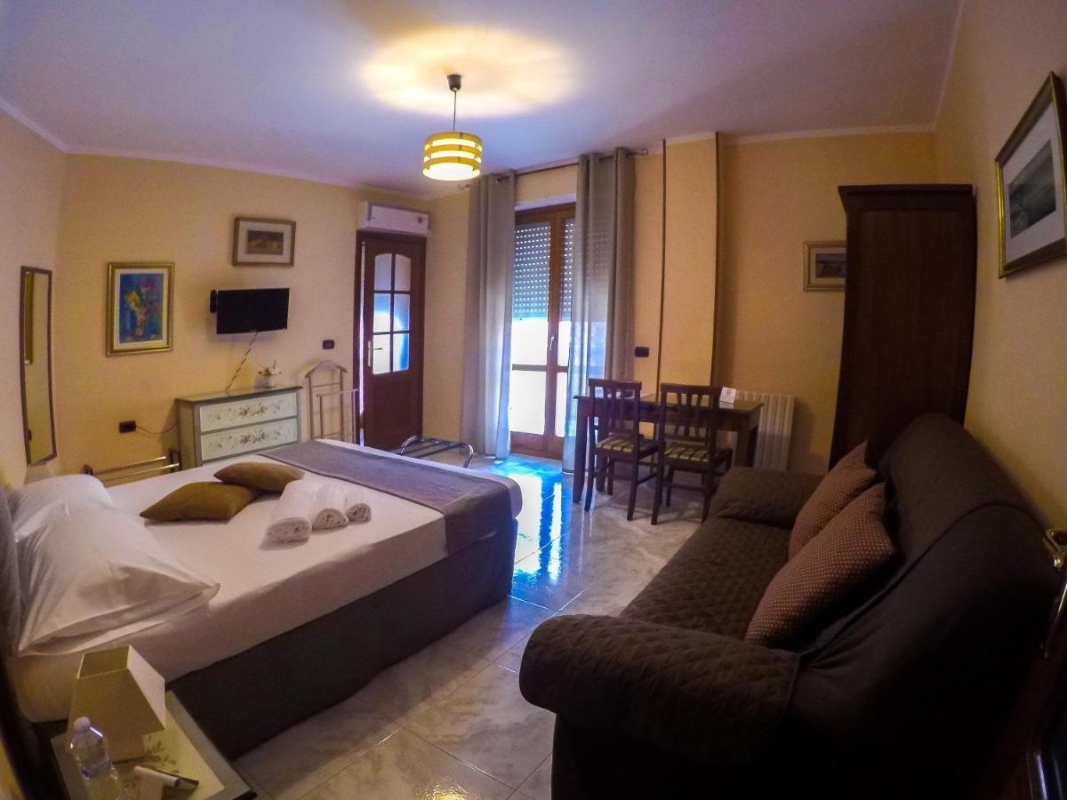 La Rosa - Elegant Rooms Sassari Exterior foto